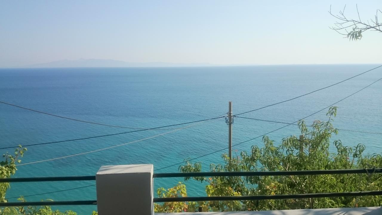 Blue View Hotel Qeparo Exterior photo